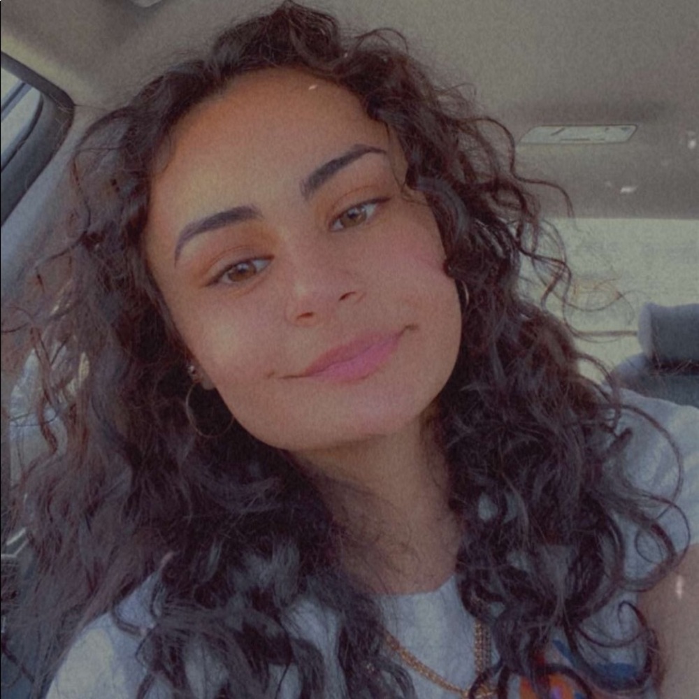 Meet your Posher, Amna